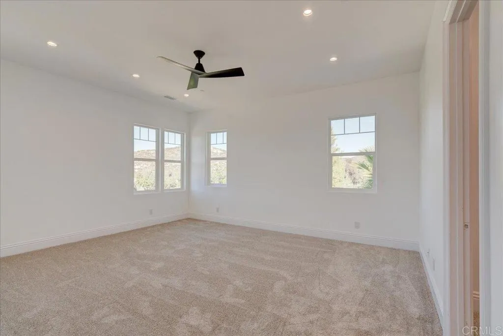 https://cdn.realtyfeed.com/cdn/127/306408978/a3d757d867a9c4724cd996a6161a6d59.webp