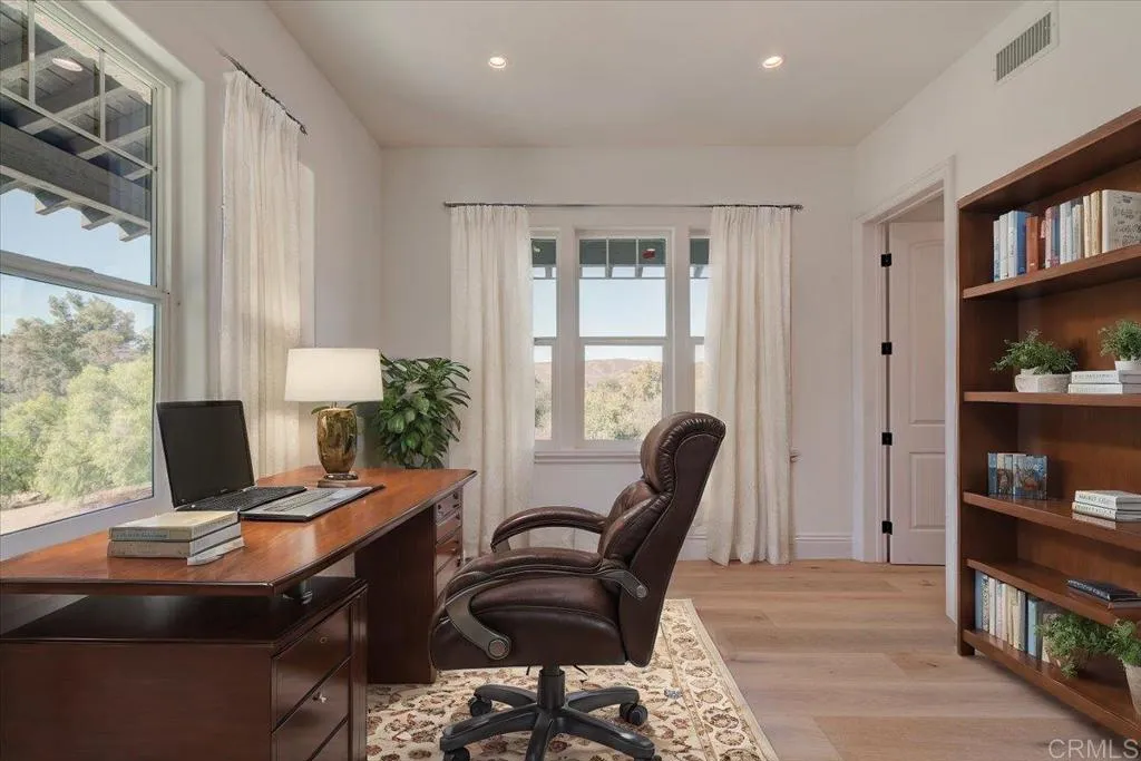 https://cdn.realtyfeed.com/cdn/127/306408978/bdb808cb2ac4f04d5c3759f1084fbb57.webp