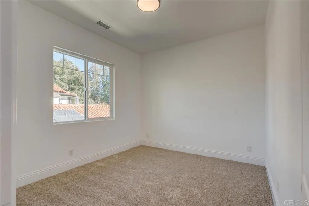 https://cdn.realtyfeed.com/cdn/127/306408978/cf60d6c9263189781a7e4072d199c5f4.webp