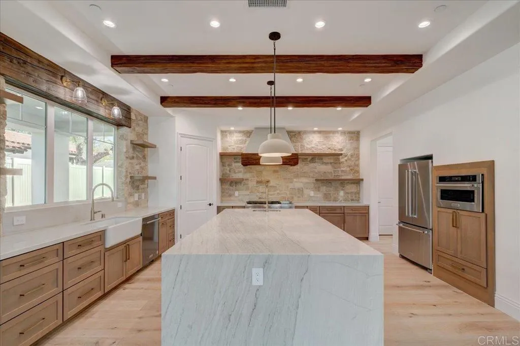 https://cdn.realtyfeed.com/cdn/127/306408978/d7ed16edde4884f1f0b893a2d556fe33.webp