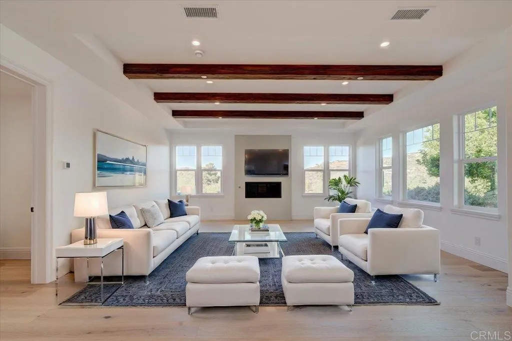 https://cdn.realtyfeed.com/cdn/127/306408978/dbcc7303f2f780d1356acaa4aa06f970.webp