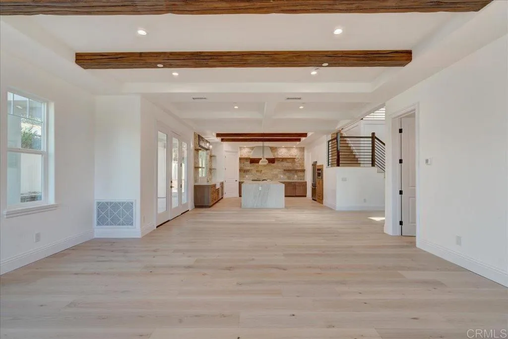 https://cdn.realtyfeed.com/cdn/127/306408978/e4e5335dd91f7d5c99f8ffed2c9214b3.webp