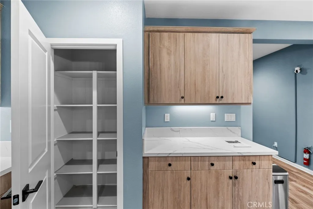 https://cdn.realtyfeed.com/cdn/127/306409125/8b5d1d1ad11a5ebf8e355286f95cf1ec.webp