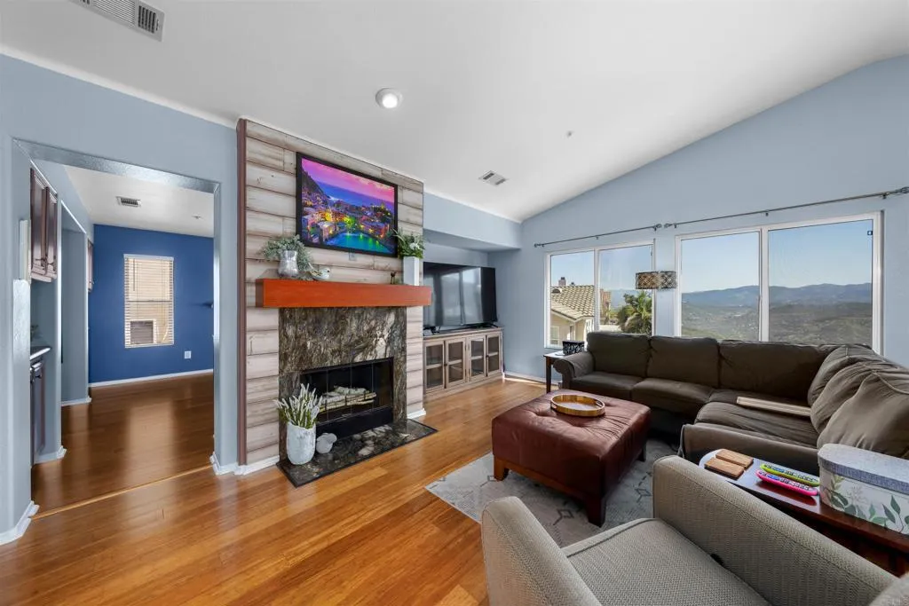 https://cdn.realtyfeed.com/cdn/127/306409606/0cd671711d00b561c4681f9881667dec.webp