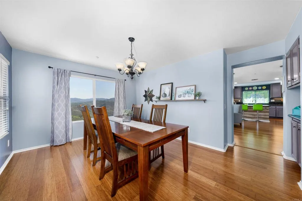 https://cdn.realtyfeed.com/cdn/127/306409606/a45eb0890be47d82c8fb743ad8b8e6f4.webp