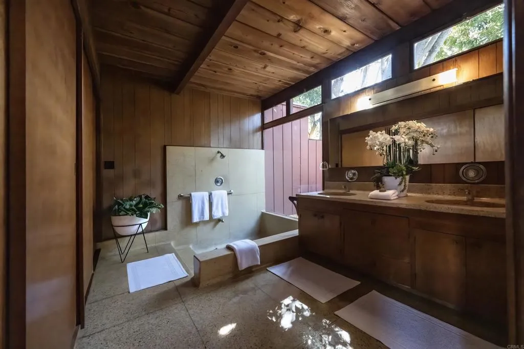 https://cdn.realtyfeed.com/cdn/127/306409629/c30e86610848b7ba9222e4c6f370ac3a.webp