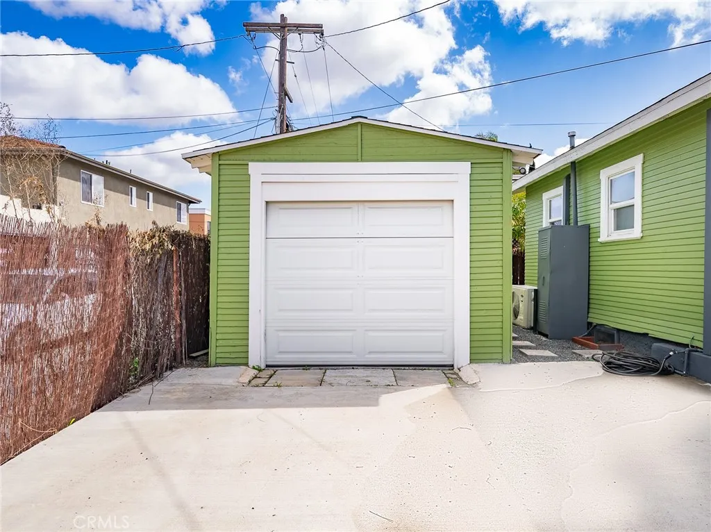 https://cdn.realtyfeed.com/cdn/127/306409640/6b628bfe70577277317d6c930700ba37.webp