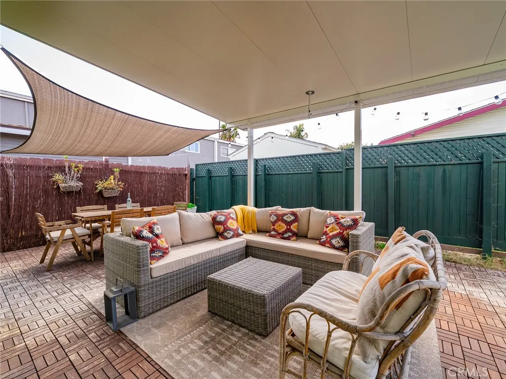 https://cdn.realtyfeed.com/cdn/127/306409640/ffd0a1805457dea465861213d9fe5c79.webp