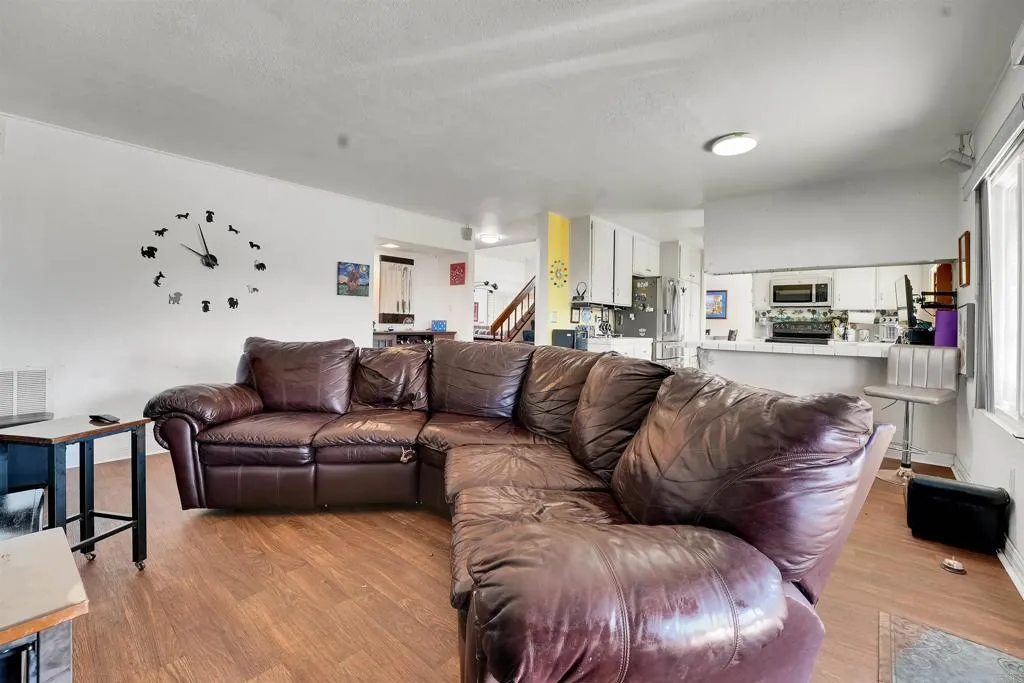 https://cdn.realtyfeed.com/cdn/127/306409684/18eec927aa084673231b62eece39b144.webp