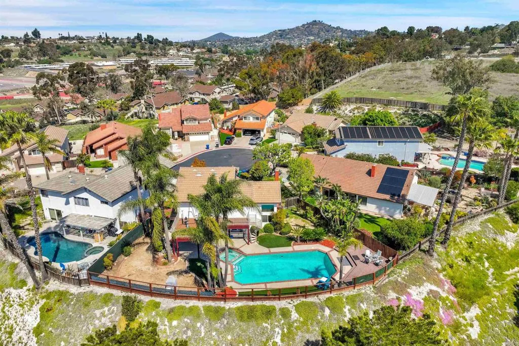 https://cdn.realtyfeed.com/cdn/127/306409684/bdfa62621a89412424c5df67330b75f5.webp