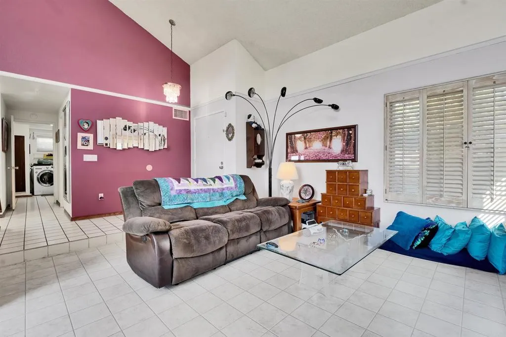 https://cdn.realtyfeed.com/cdn/127/306409684/d166993e8f8dbade42557e25d86504b3.webp