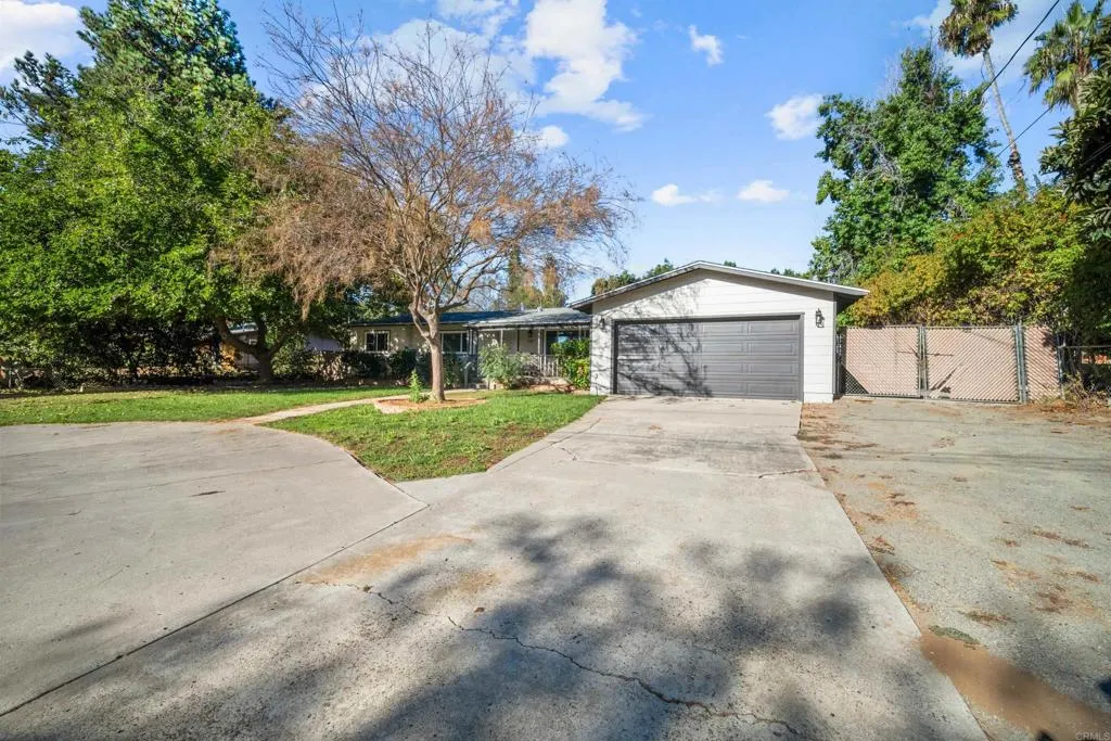 https://cdn.realtyfeed.com/cdn/127/306410018/35025deedcc423e4d19acc023b1f545d.webp