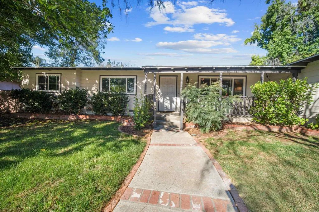 https://cdn.realtyfeed.com/cdn/127/306410018/5ccf3e9e505512ec32603907bf9a5208.webp