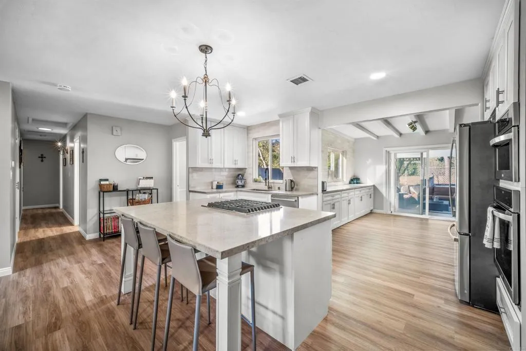 https://cdn.realtyfeed.com/cdn/127/306410018/b6d3458e539545a2cf543bb4a9db1df1.webp