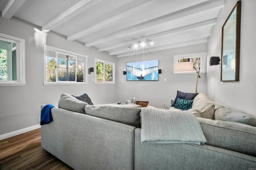 https://cdn.realtyfeed.com/cdn/127/306410018/c93baae9464c95d138576dfc1d717f46.webp