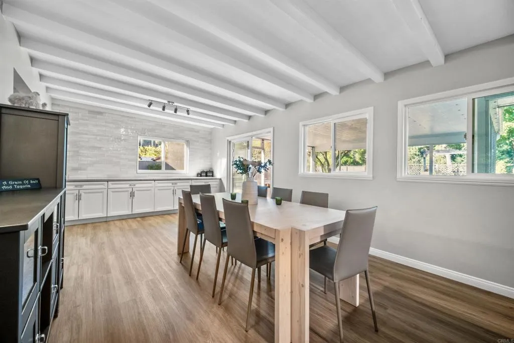 https://cdn.realtyfeed.com/cdn/127/306410018/fbd0f721d8f87f5333cdece0cb3ba8cd.webp