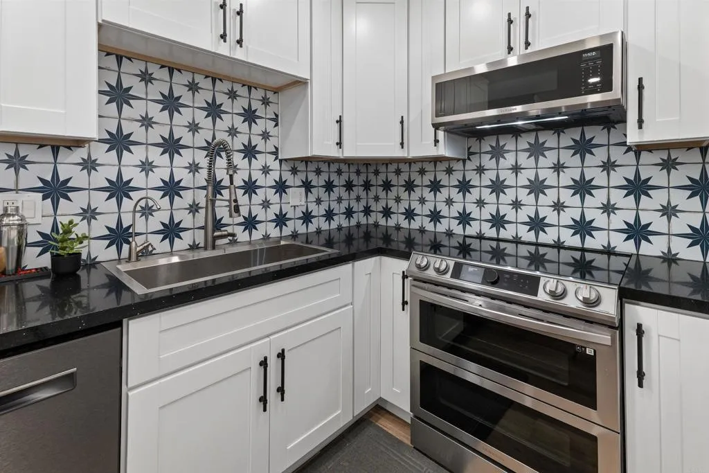 https://cdn.realtyfeed.com/cdn/127/306410458/661f4d4a76432499c54805a09569f6c0.webp