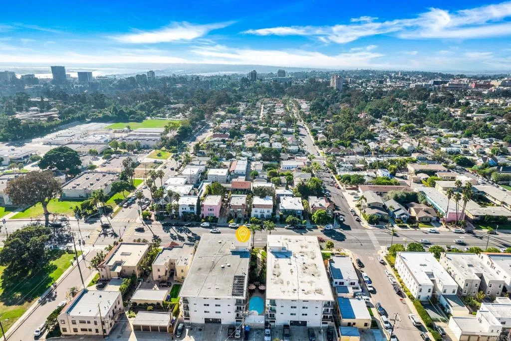 https://cdn.realtyfeed.com/cdn/127/306410458/a8b0141bb1efe6eb23437b9822bbda90.webp