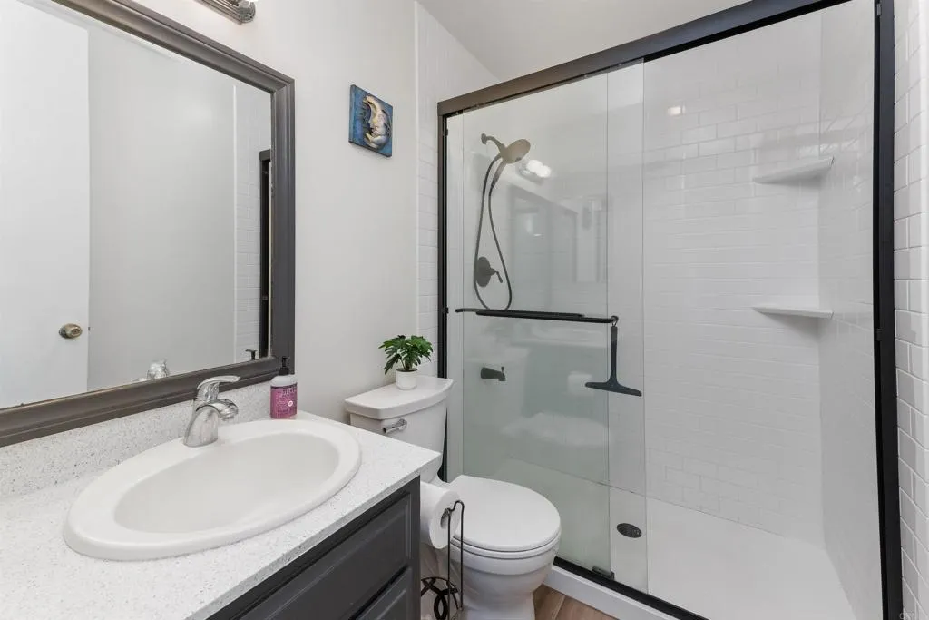 Photo #6: NDP2503439 Listing 
