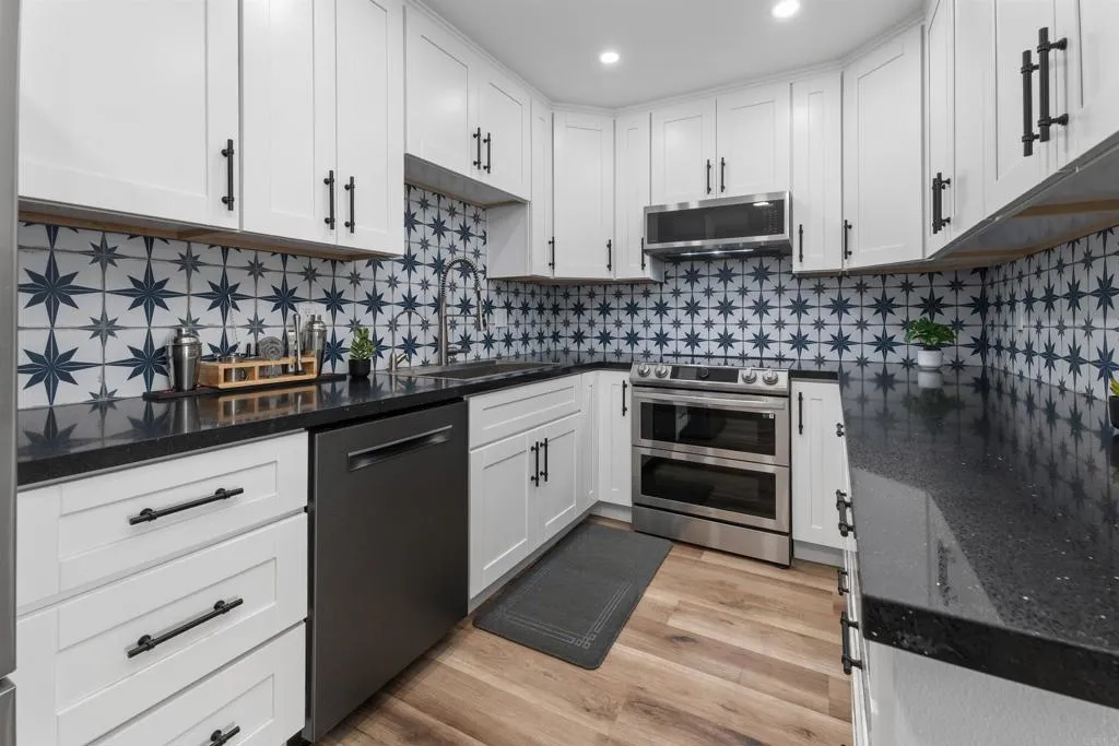 https://cdn.realtyfeed.com/cdn/127/306410458/ca3055d0059747f423a32978520ad24c.webp