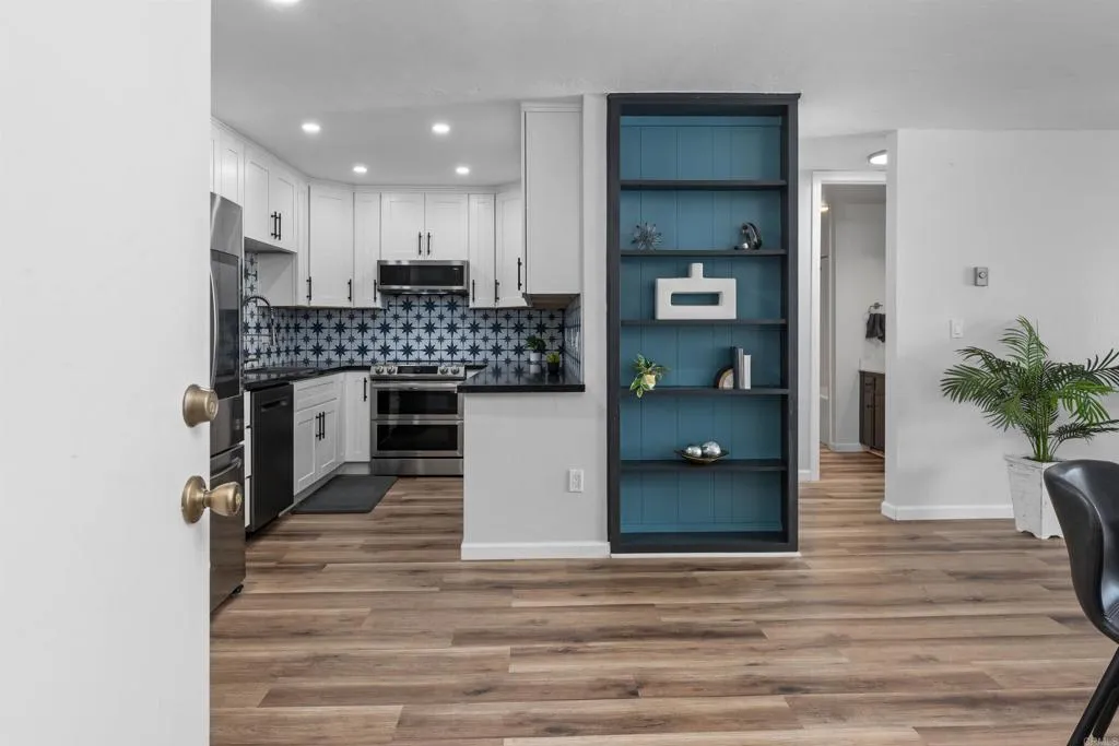 https://cdn.realtyfeed.com/cdn/127/306410458/e80fce49b58c886decddb6aff6e14c02.webp