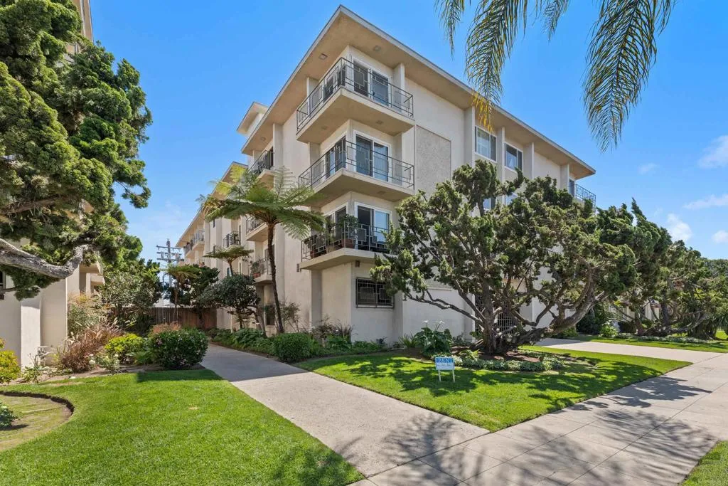 https://cdn.realtyfeed.com/cdn/127/306410458/f24b53da34180f4be0bf9a486491a556.webp