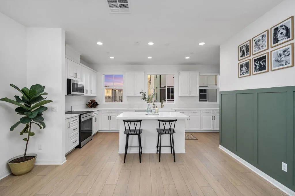 https://cdn.realtyfeed.com/cdn/127/306410459/00978c62e38a1a7152197669b4e037cb.webp