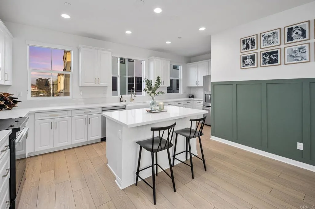https://cdn.realtyfeed.com/cdn/127/306410459/36bdf557f3273bb46e620827e62ee536.webp