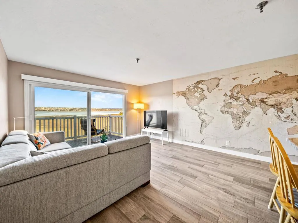 https://cdn.realtyfeed.com/cdn/127/306410507/4d7c53a7f8b0b5f5335a41be2dee43f7.webp