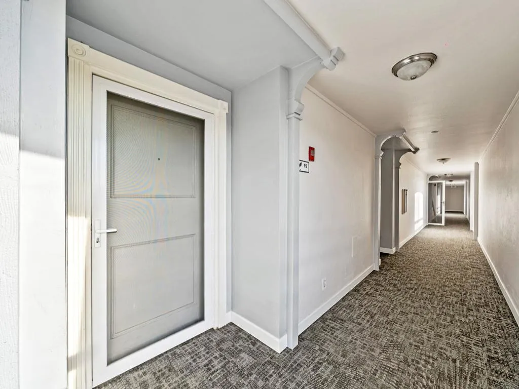 https://cdn.realtyfeed.com/cdn/127/306410507/f42f19e582fa5453cfbda15ccd5e41f2.webp