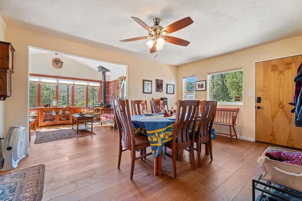https://cdn.realtyfeed.com/cdn/127/306410709/1e92997c96111f7291ef9f331fd6f5cb.webp