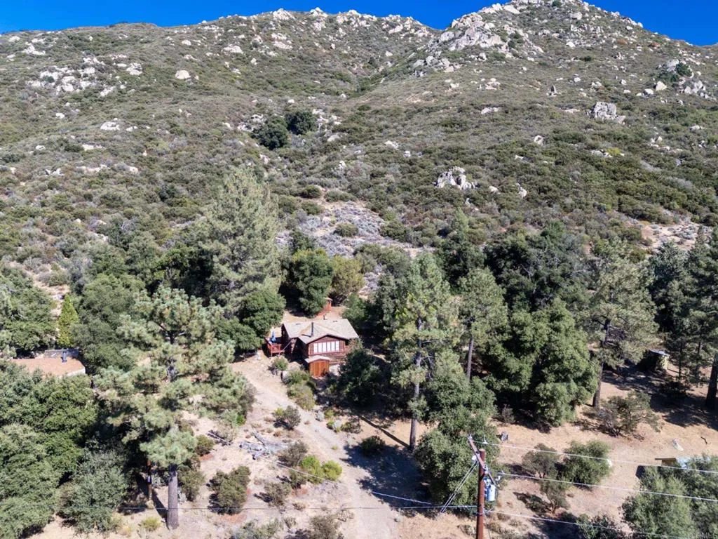 https://cdn.realtyfeed.com/cdn/127/306410709/7c6184e6535b0c85eedb1dc4cff3da55.webp