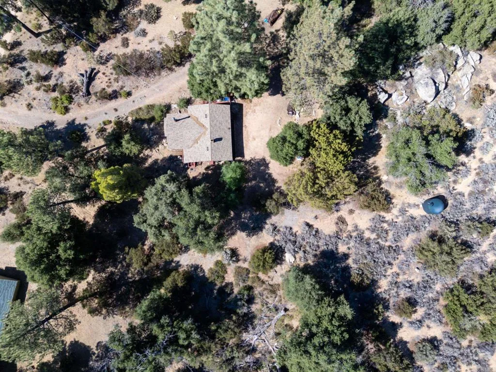 https://cdn.realtyfeed.com/cdn/127/306410709/81c83bb928361c07338cf96b3b6c88c0.webp