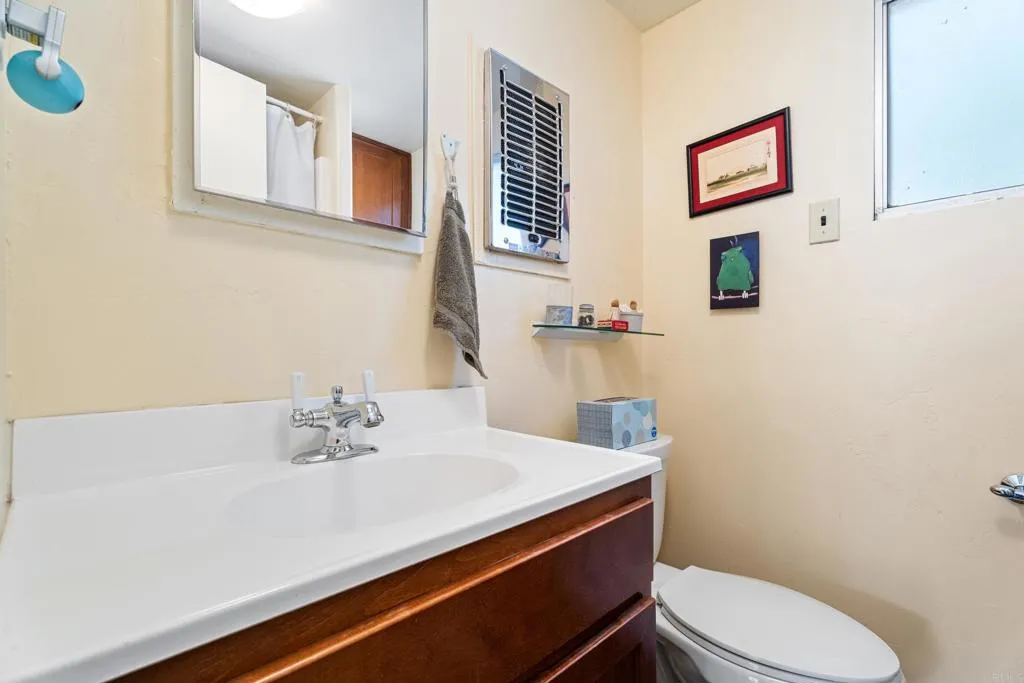 https://cdn.realtyfeed.com/cdn/127/306410709/8eb8b2315a3b14a9e8ead893517651fd.webp
