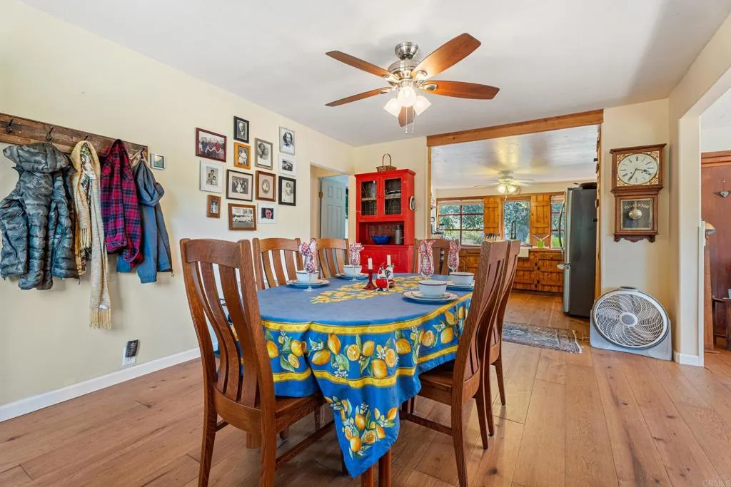https://cdn.realtyfeed.com/cdn/127/306410709/b57d1f063209e505aa07bf201d5b1a7b.webp