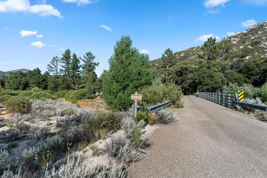 https://cdn.realtyfeed.com/cdn/127/306410709/b8b59de5070e955d60c11a29cdb80c19.webp