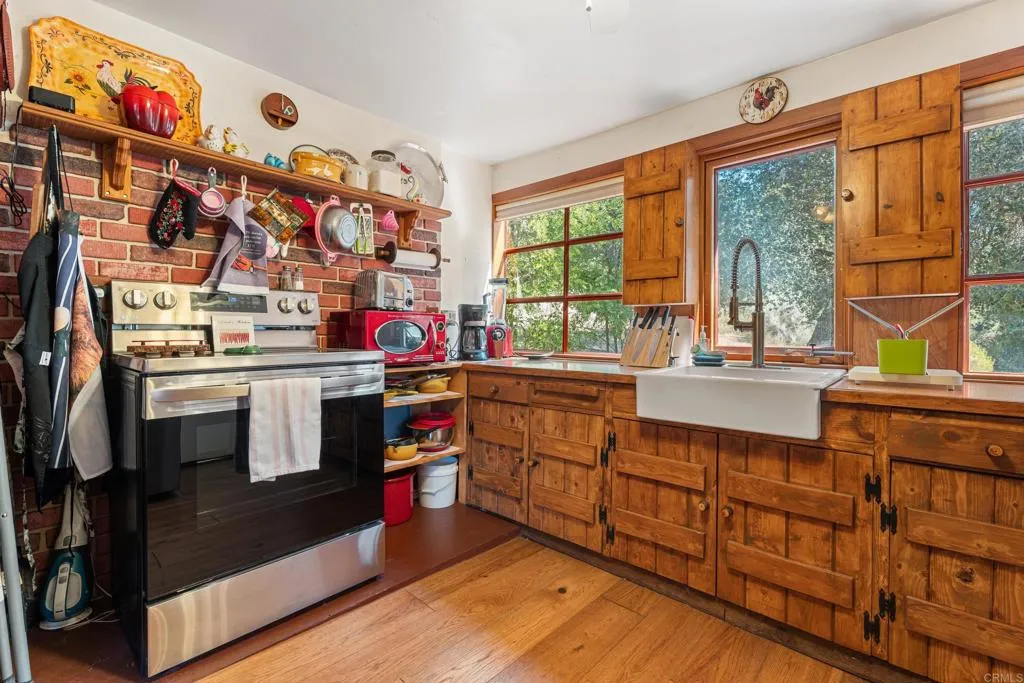 https://cdn.realtyfeed.com/cdn/127/306410709/db6d5330e0cb04ff1cb6f4806149a119.webp