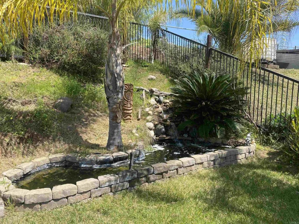 https://cdn.realtyfeed.com/cdn/127/306410735/9b7f06f9c3cdada09f09ba84f3e944b9.webp
