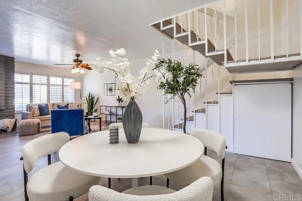 https://cdn.realtyfeed.com/cdn/127/306410803/668d2b4cf2ac19e9829caa089bbe2d81.webp