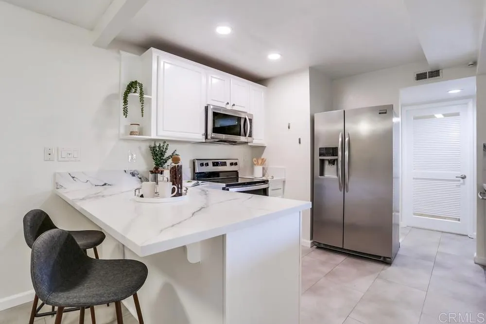 https://cdn.realtyfeed.com/cdn/127/306410803/dea7fdb5e7b712f5841a4d6e83e2a93a.webp