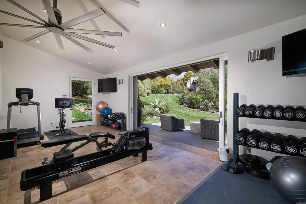 https://cdn.realtyfeed.com/cdn/127/306410916/08d22566861a5c999dd6bf1ad66b24e1.webp