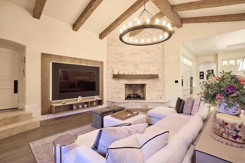 https://cdn.realtyfeed.com/cdn/127/306410916/f0a3477ab4b8cfe709d7a8119e83bdf9.webp