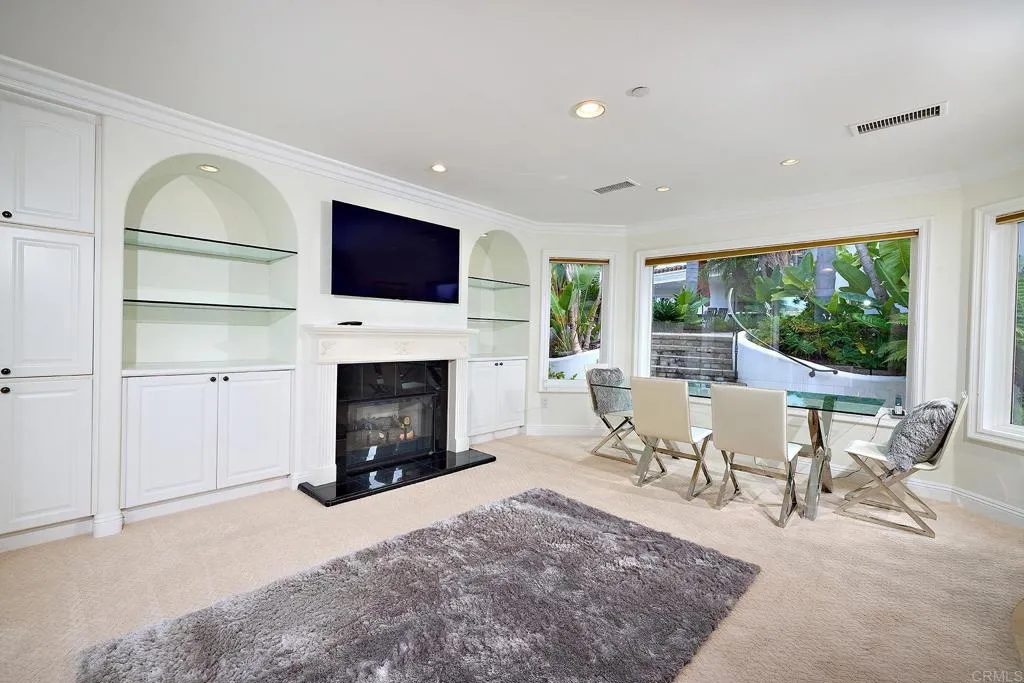 https://cdn.realtyfeed.com/cdn/127/306411035/2e2a697847c1e43d4c2fb03d926ce7b2.webp