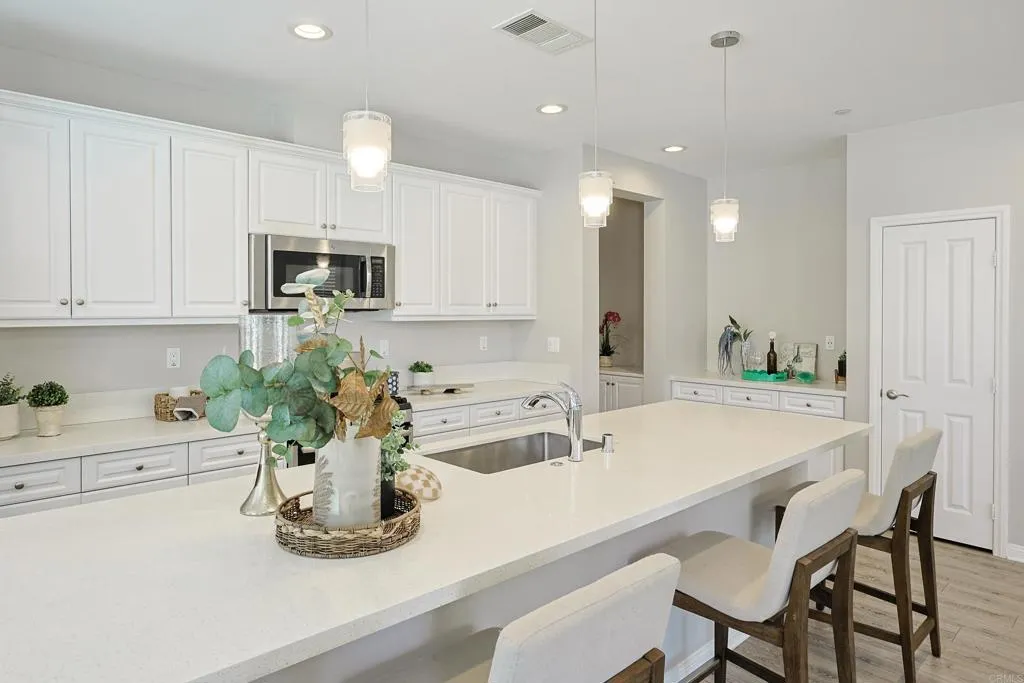 Photo #3: PTP2502545 Listing 
