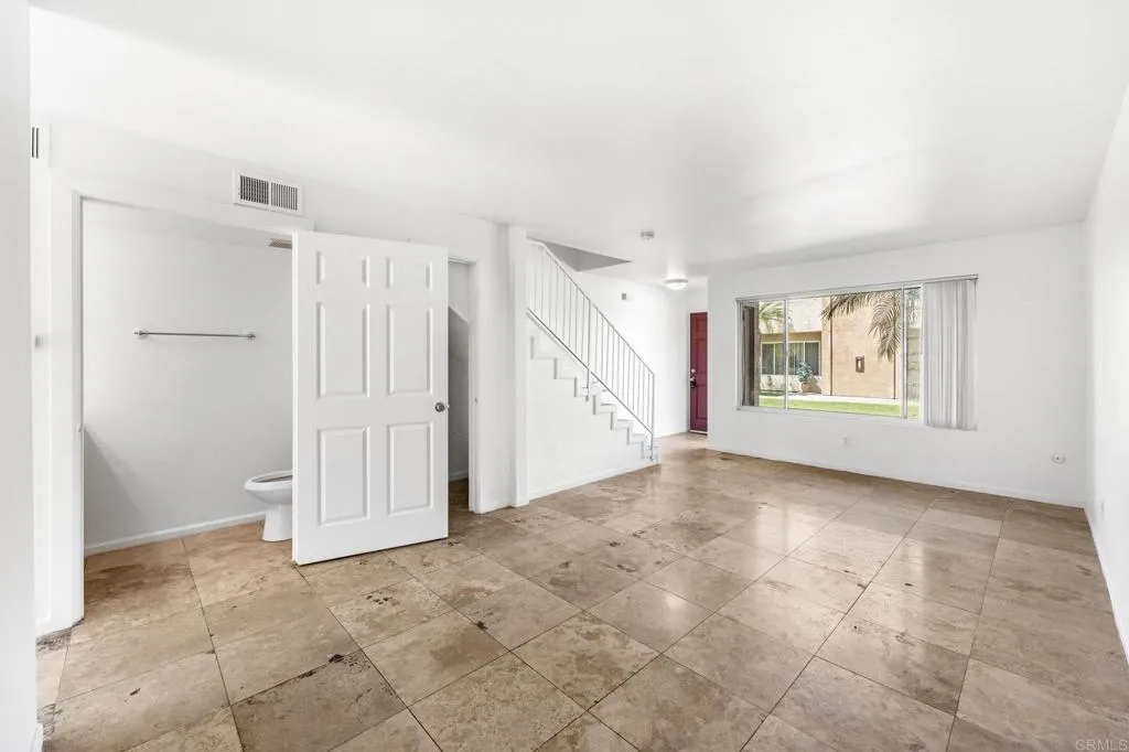 Photo #8: PTP2502557 Listing: Photo #8
