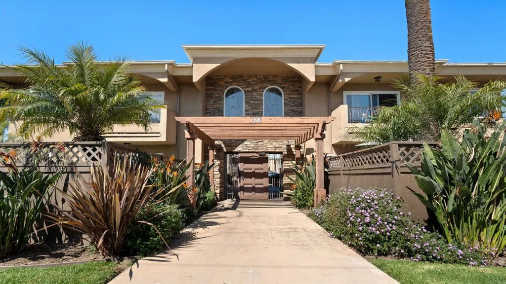 https://cdn.realtyfeed.com/cdn/127/306411518/eeab3f54c610ea68427325aef622bdf4.webp