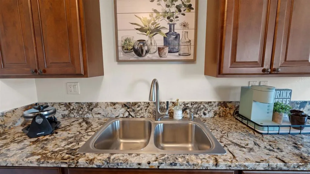 https://cdn.realtyfeed.com/cdn/127/306411518/eece27824bfc589886a64644b3927c3d.webp