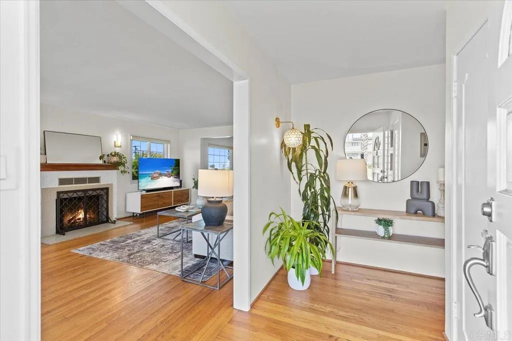 https://cdn.realtyfeed.com/cdn/127/306411558/a78f5b38dcc0fcfe5df2ab00a33e8319.webp