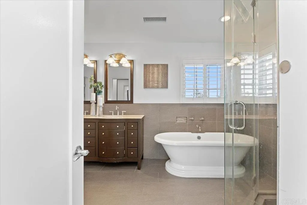 https://cdn.realtyfeed.com/cdn/127/306411558/fa253c05bb7ea47c0cf1874e15bbaac7.webp