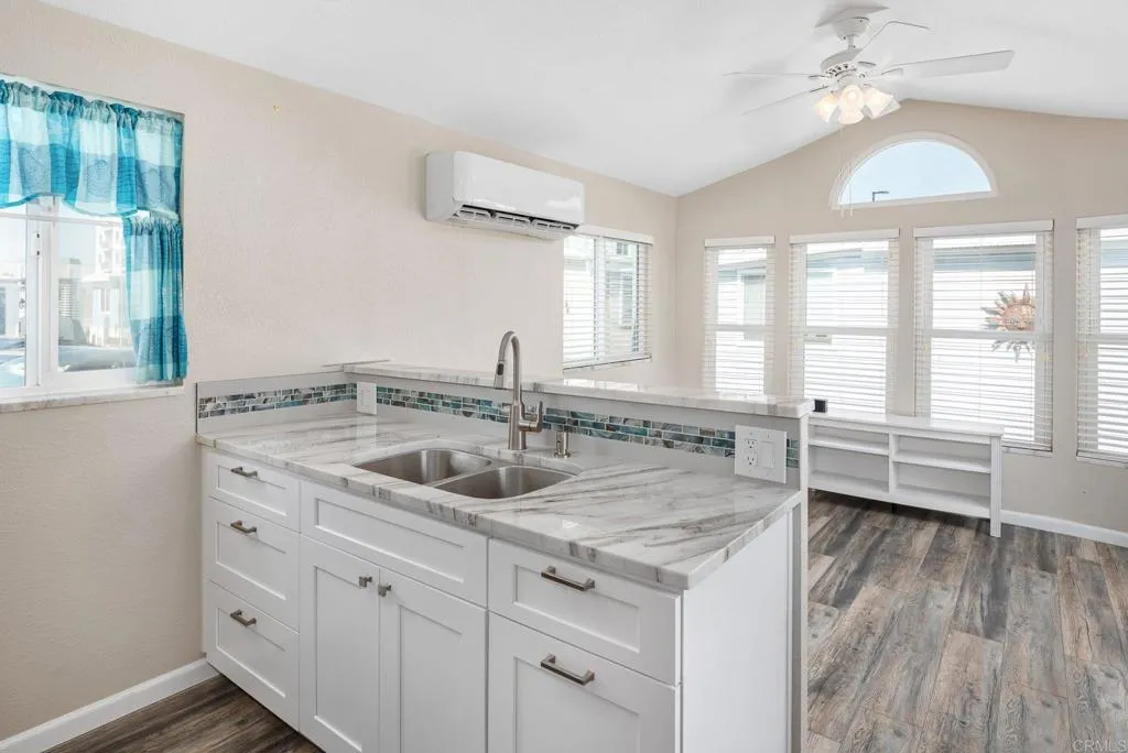https://cdn.realtyfeed.com/cdn/127/306411576/c80ebf9ddfc699f4f7722cd7d01450c5.webp